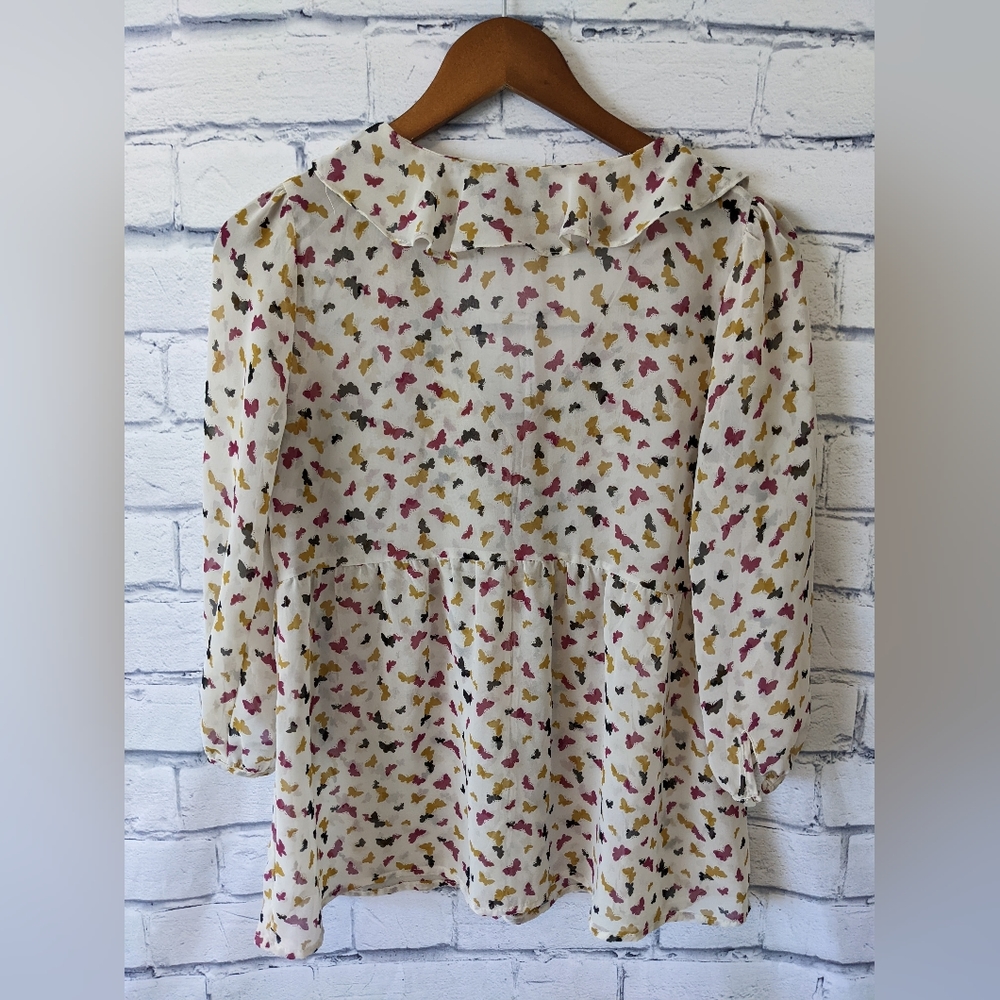 Cute Spring top! - Picture 2 of 4